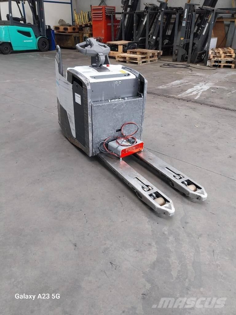UniCarriers PLR200 Meerij pallettruck met platform