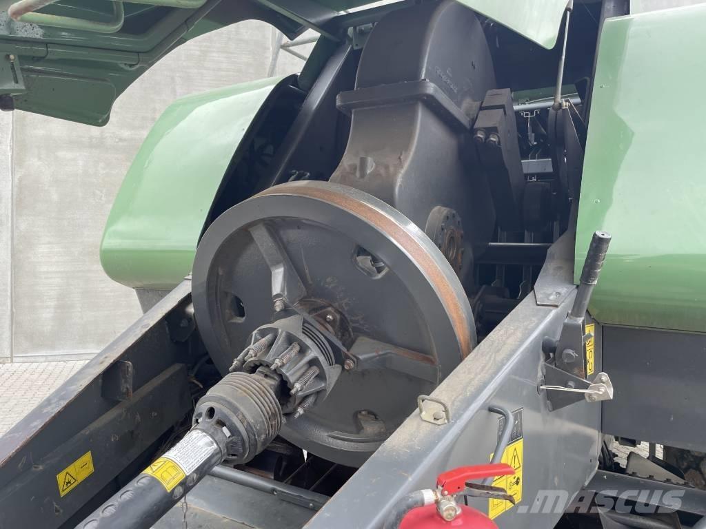 Fendt 12130 N Vierkante balenpers