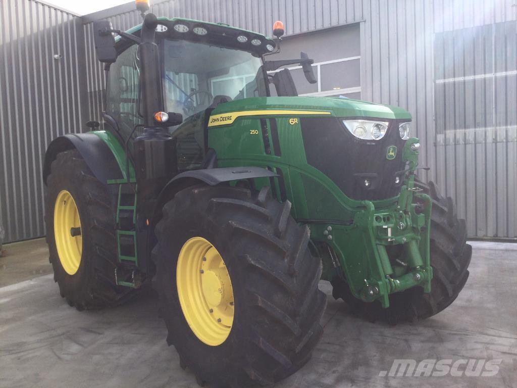 John Deere 6R250 Tractoren
