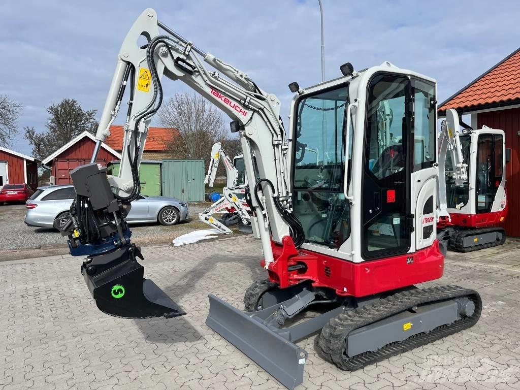 Takeuchi TB325R Minigraafmachines < 7t