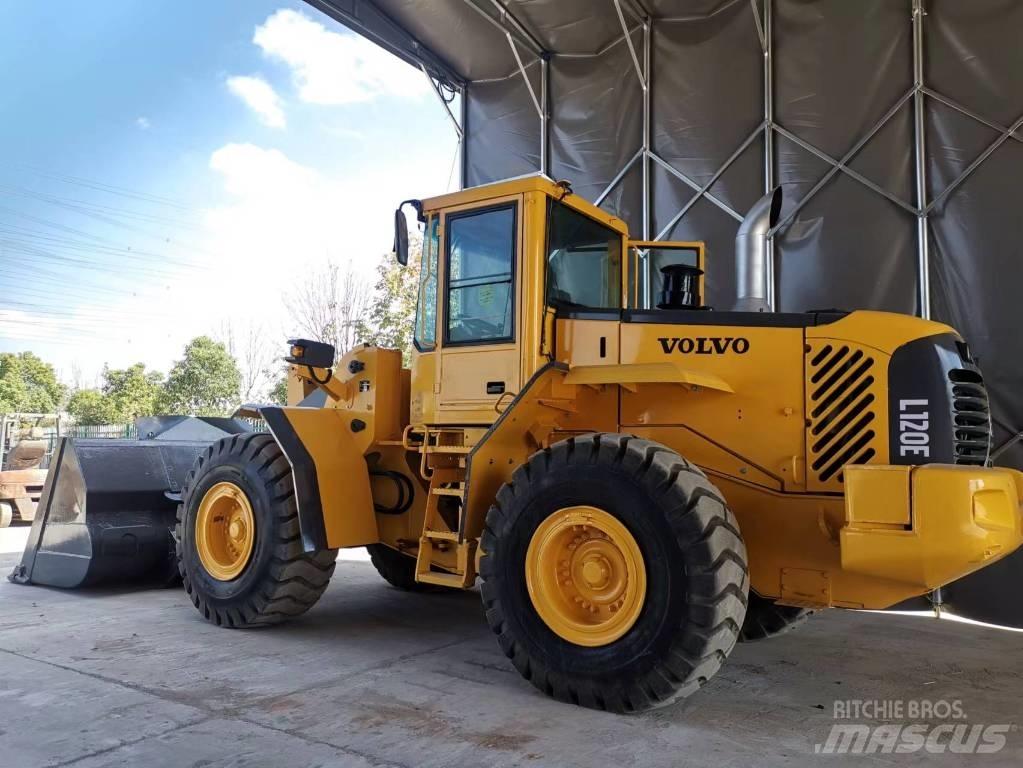 Volvo L 120 E Wielladers