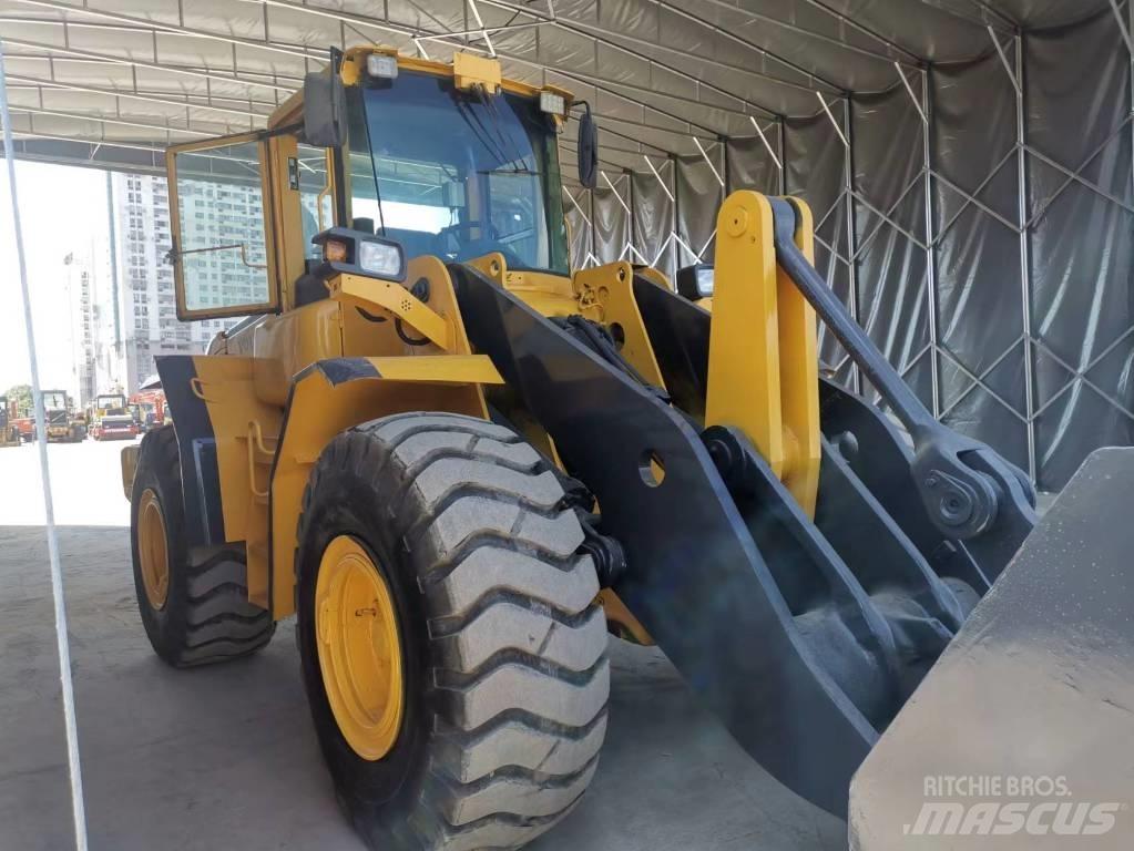Volvo L 120 E Wielladers