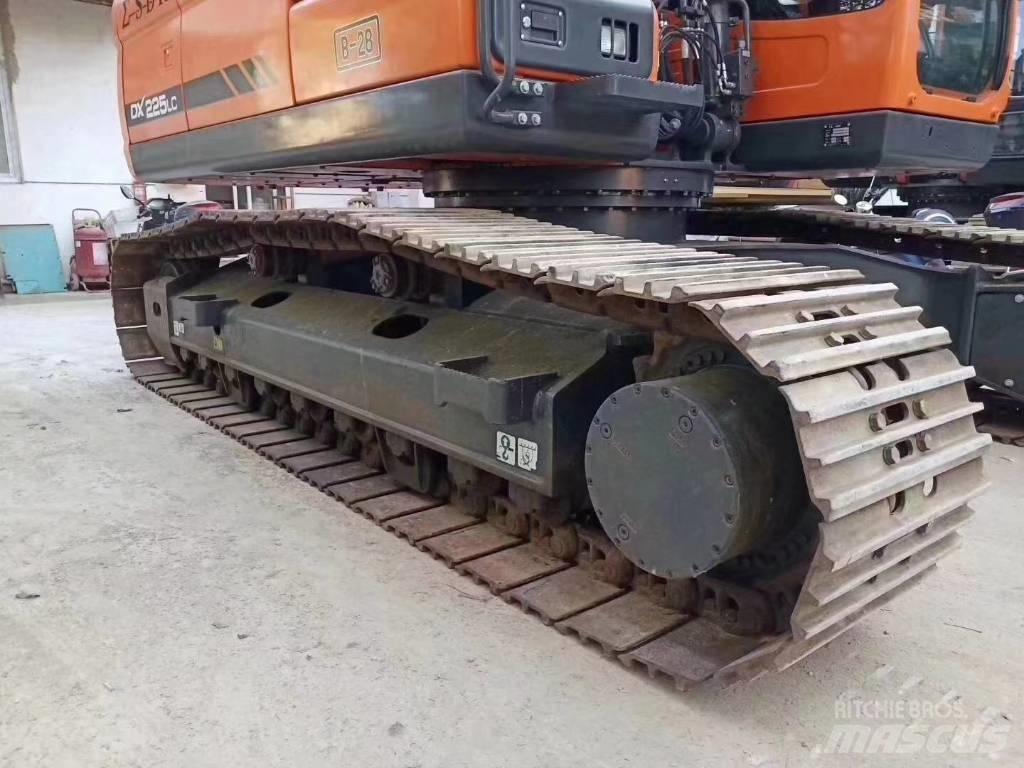 Doosan DX 225 LC Rupsgraafmachines