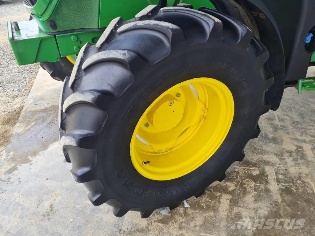 John Deere 6110 M Tractoren