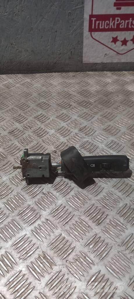 Volvo FH 12   21670857 Cabine en interieur