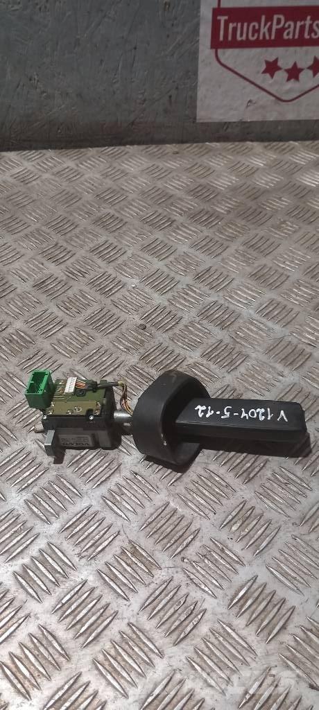 Volvo FH 12   21670857 Cabine en interieur