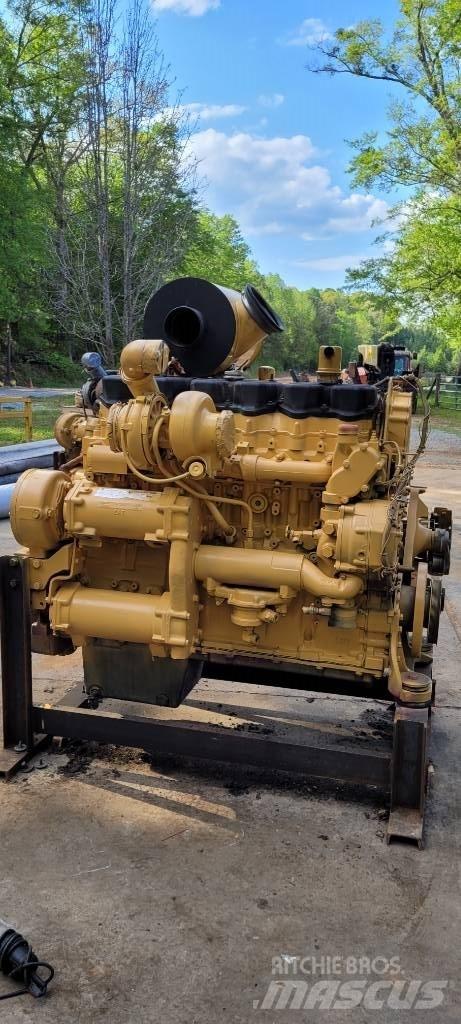 CAT 740 B Knik dumptrucks