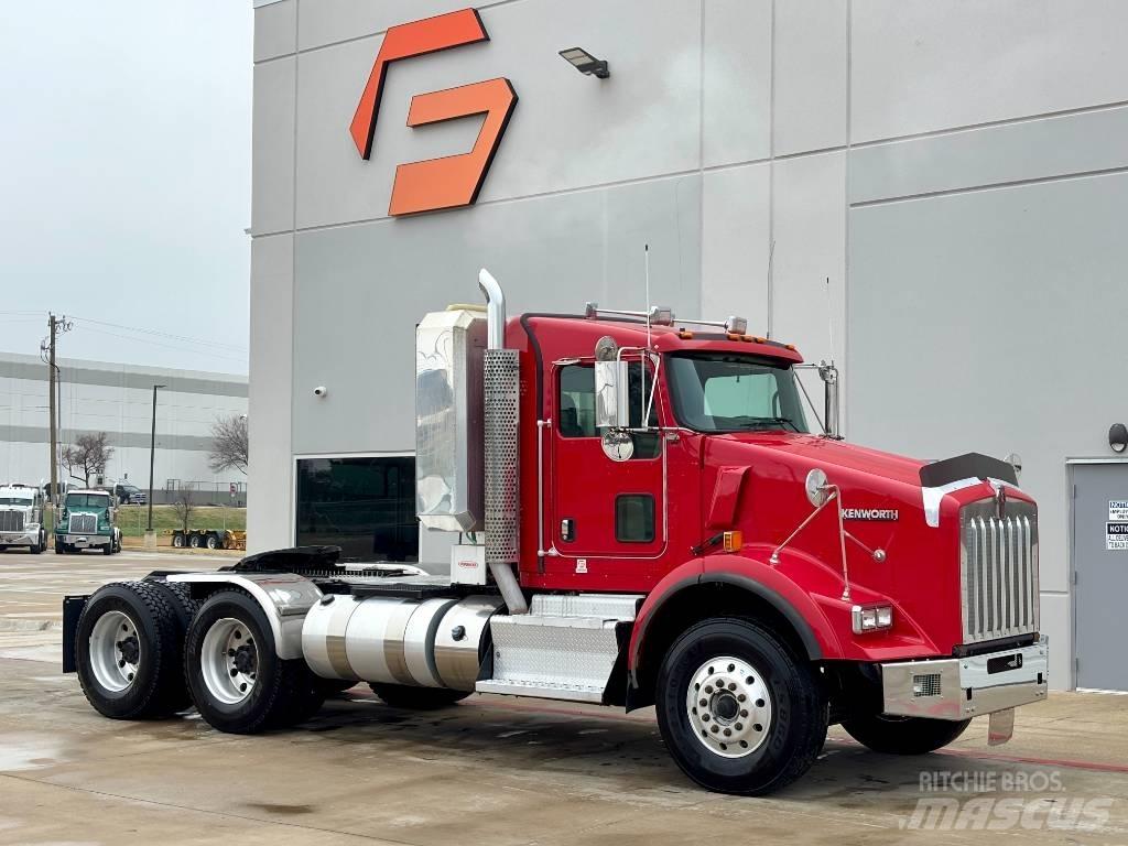 Kenworth T 800 Trekkers