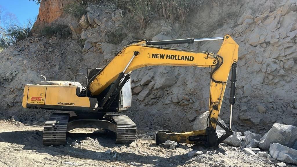 New Holland E 215 B Rupsgraafmachines