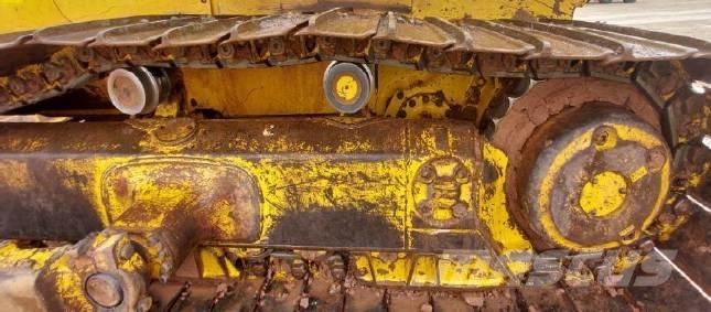 Komatsu D 65 PX-16 Rupsdozers