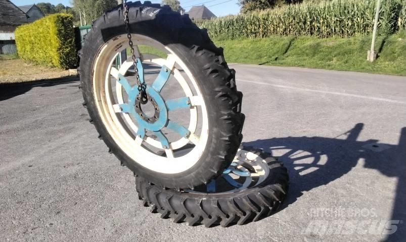 BKT 9.5R44 Banden, wielen en velgen