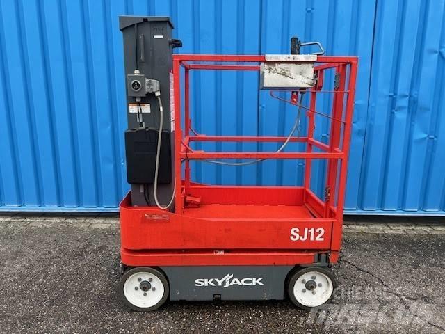 SkyJack SJ 12 Schaarhoogwerkers