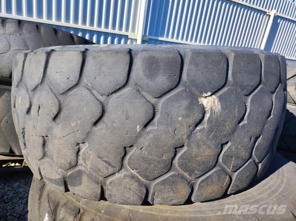  23.5 R25 TYERS Banden, wielen en velgen