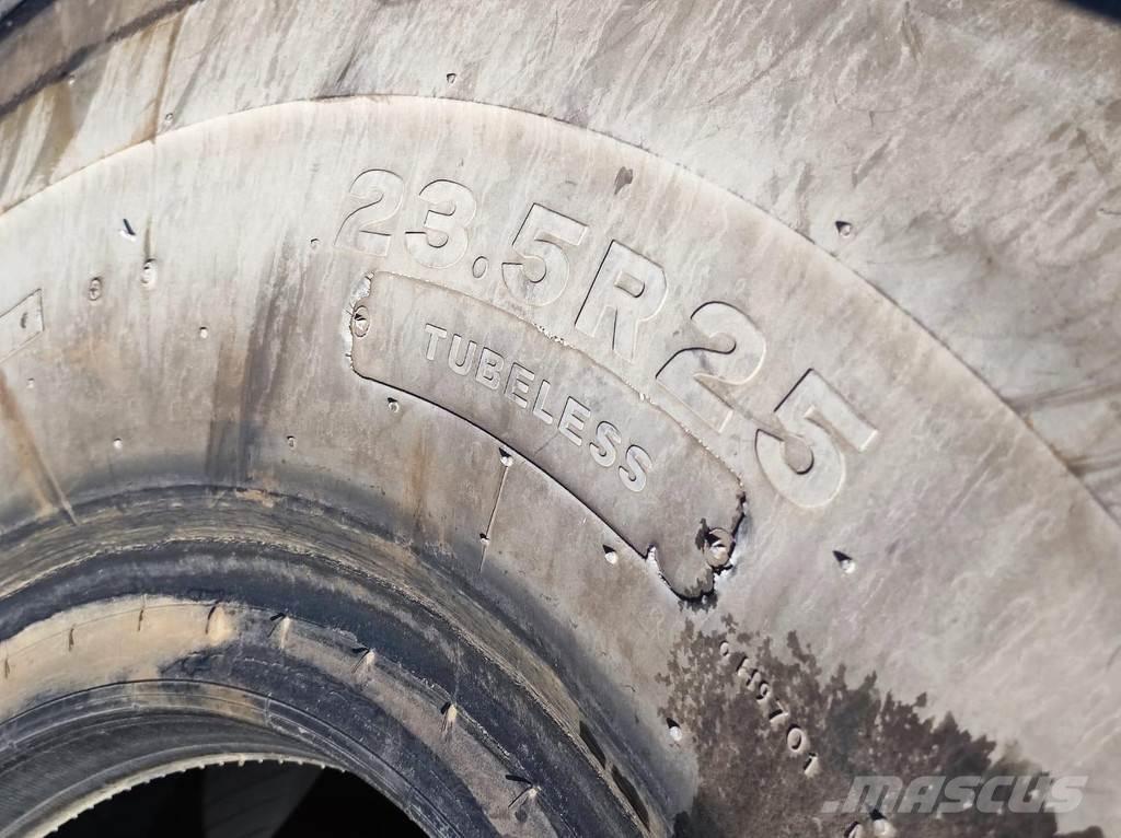  23.5 R25 TYERS Banden, wielen en velgen
