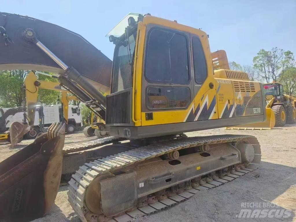 Volvo EC 210 Rupsgraafmachines