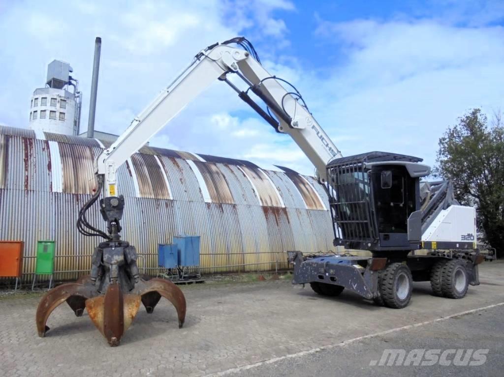Fuchs MHL 320 Waste / industry handlers
