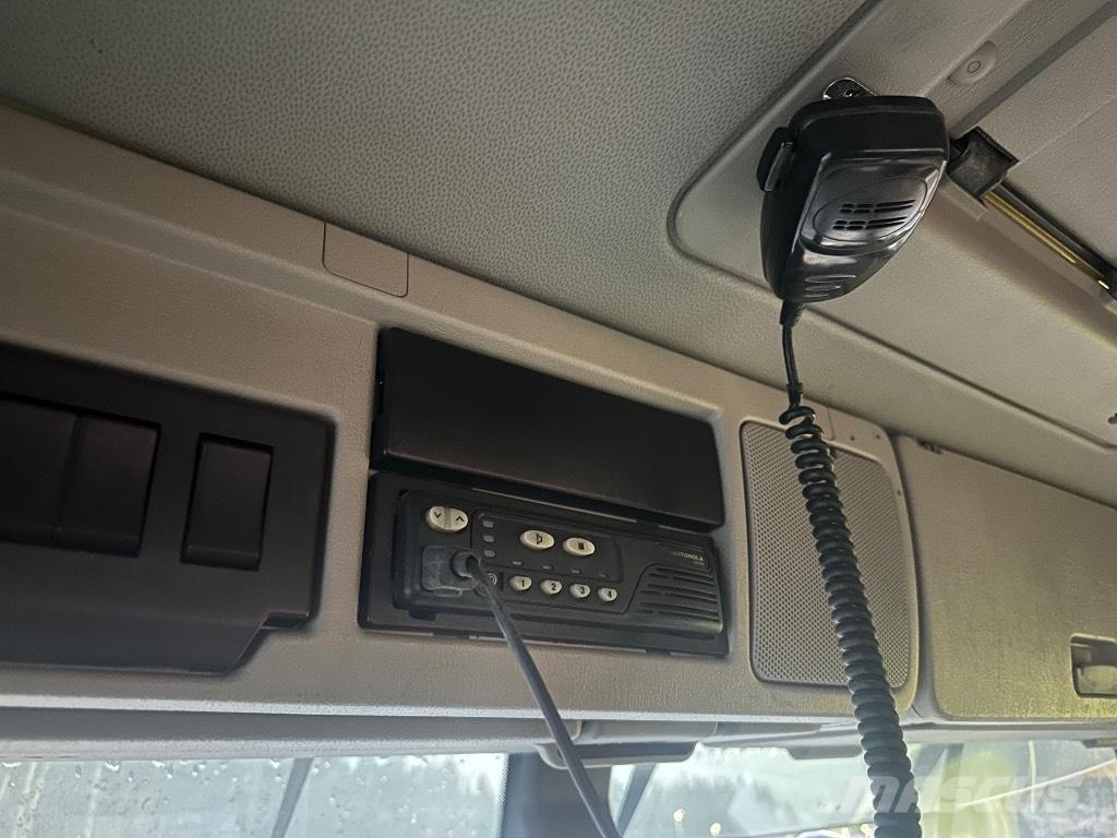 Volvo FM11 370 Vrachtwagen met containersysteem