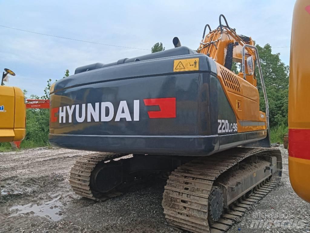 Hyundai R220-9S Rupsgraafmachines
