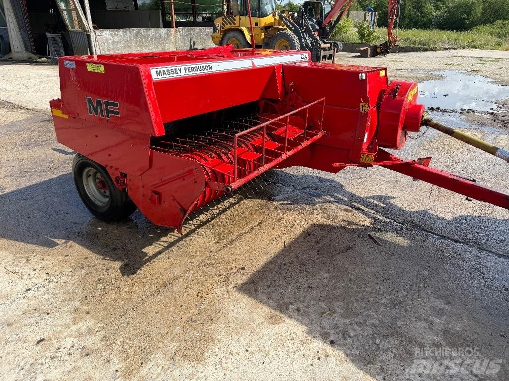 Massey Ferguson 224 Vierkante balenpers