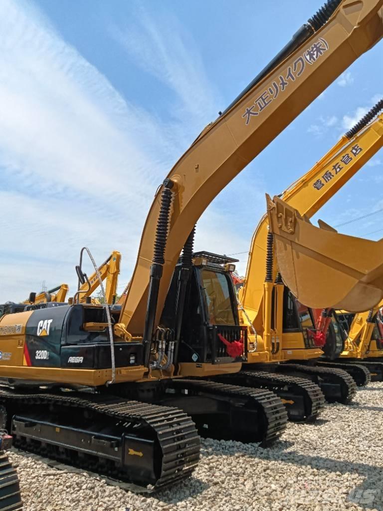 CAT 320D2 Midigraafmachines 7t - 12t