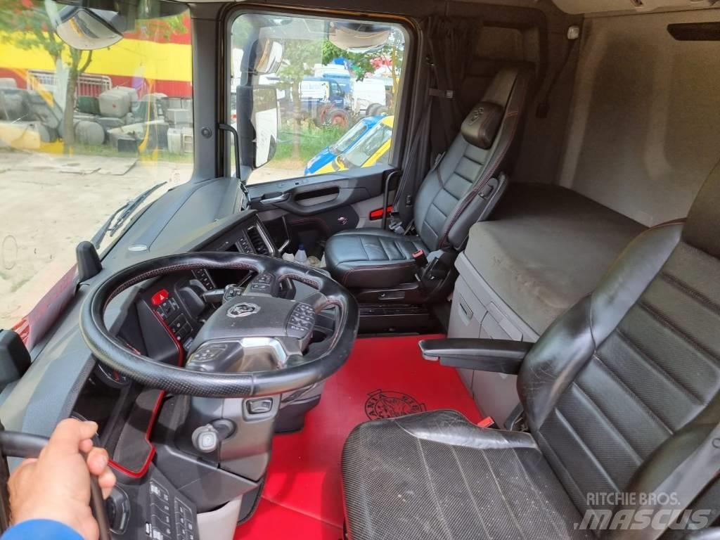 Scania S 580 6X2 Trekkers