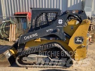 John Deere 317G Schrankladers