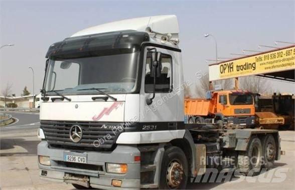Mercedes-Benz 2531 Containerchassis