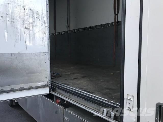 Ekeri S8-D Gesloten opbouw trailers