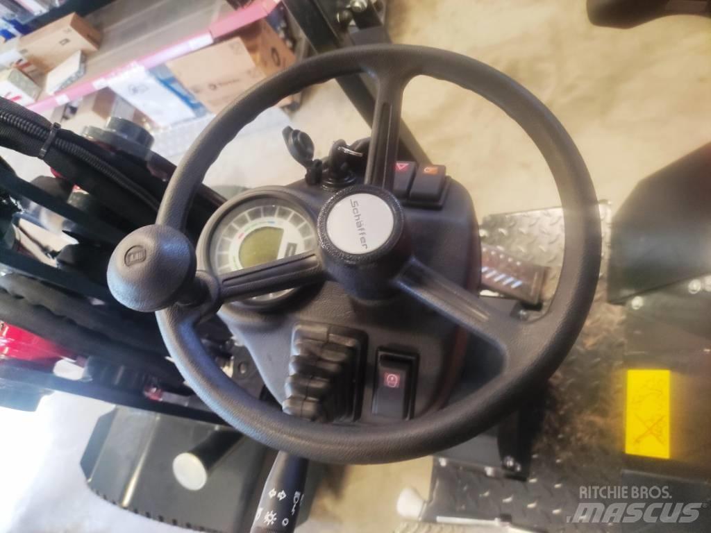 Schäffer 1622 Werktuigdragers