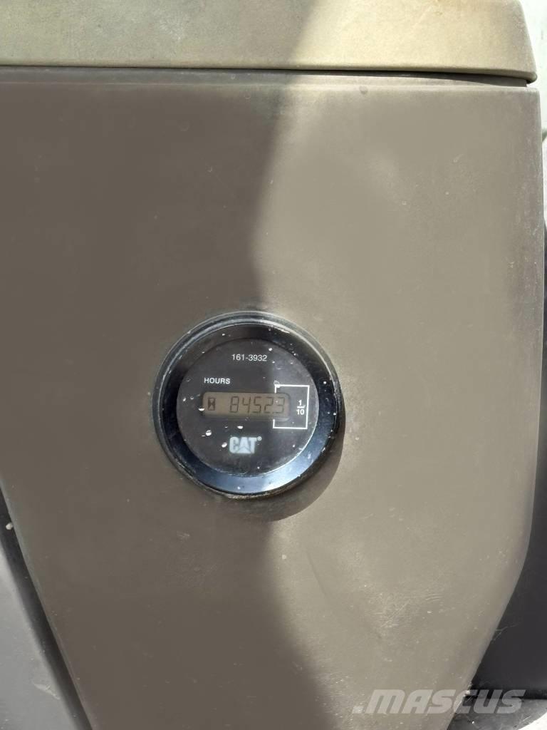 CAT 320 D L Rupsgraafmachines