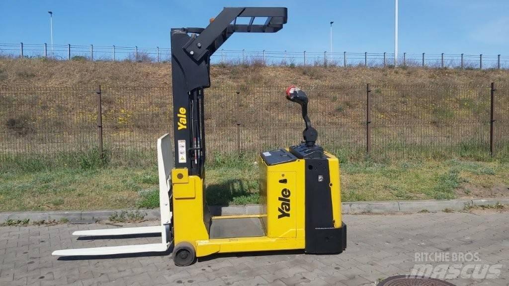 Yale MC10 Reachtruck voor hoog niveau