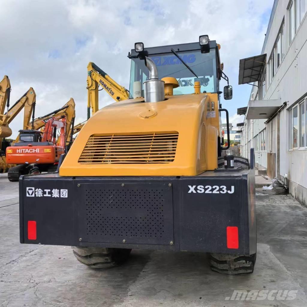 XCMG XS 223 J Trilrolwalsen