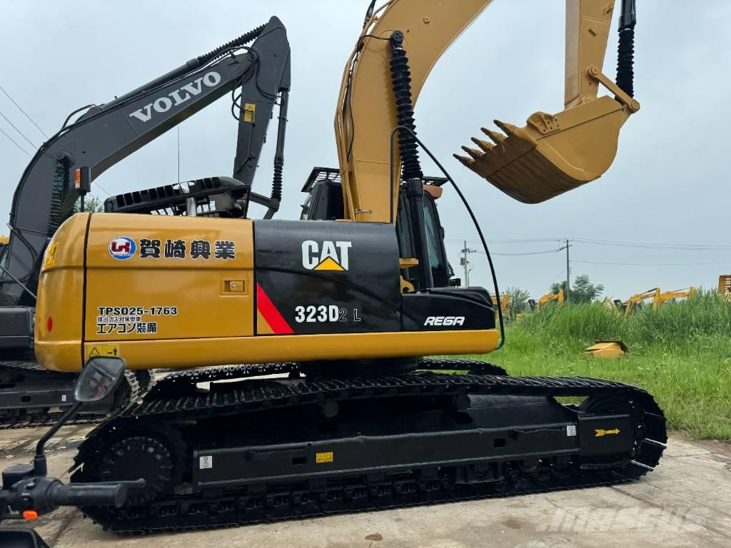 CAT 323D2 Rupsgraafmachines