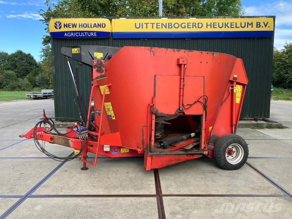 Trioliet GIGANT 900 Mengvoedermachines