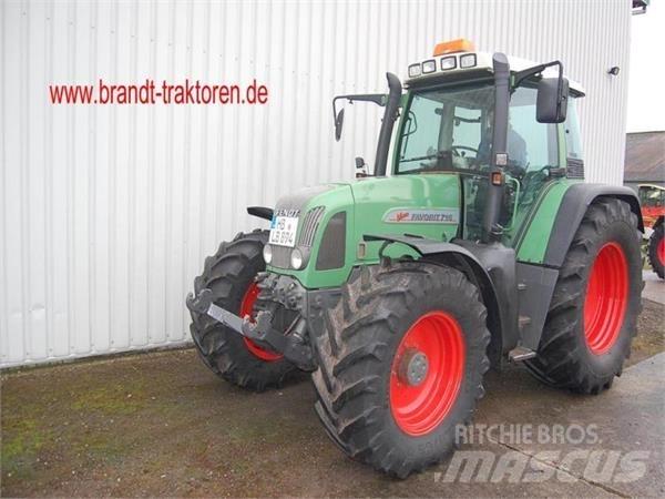 Fendt 716 Vario Tractoren