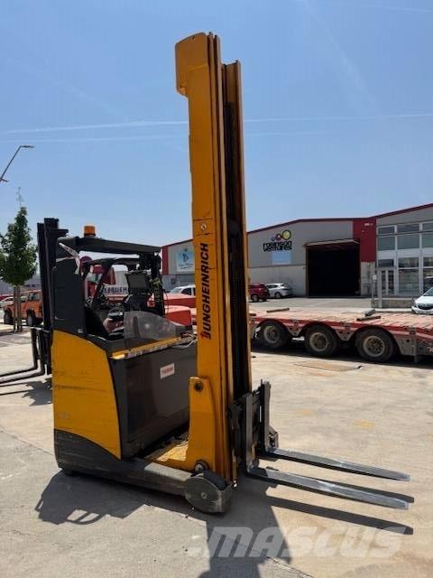 Jungheinrich ETV 216 Reachtruck voor hoog niveau