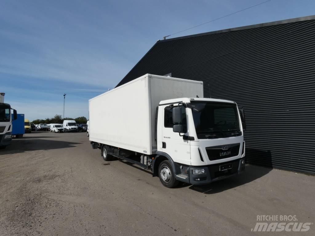 MAN TGL 12.220 BL Bakwagens met gesloten opbouw