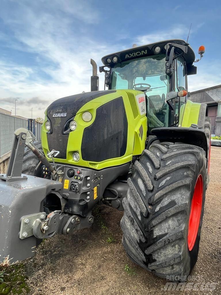 CLAAS Axion 810 Tractoren