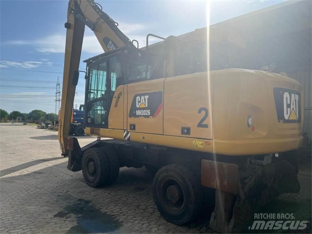 CAT MH3026 Wielgraafmachines