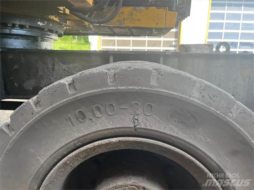CAT MH3026 Wielgraafmachines
