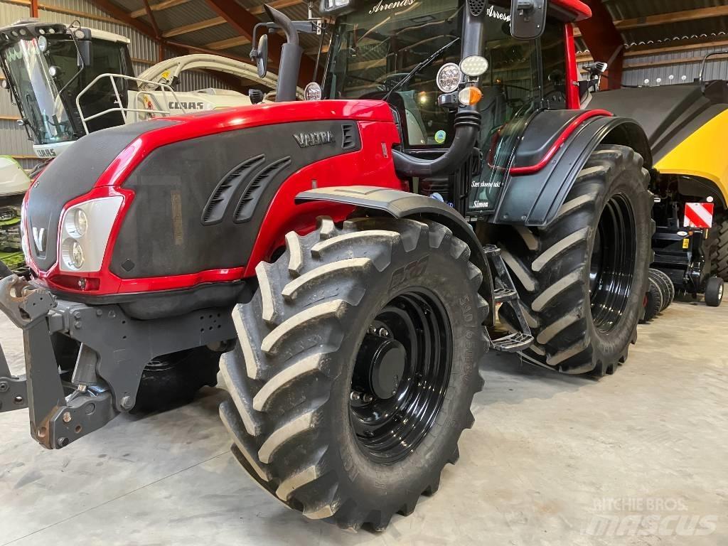 Valtra T 153 HT Tractoren