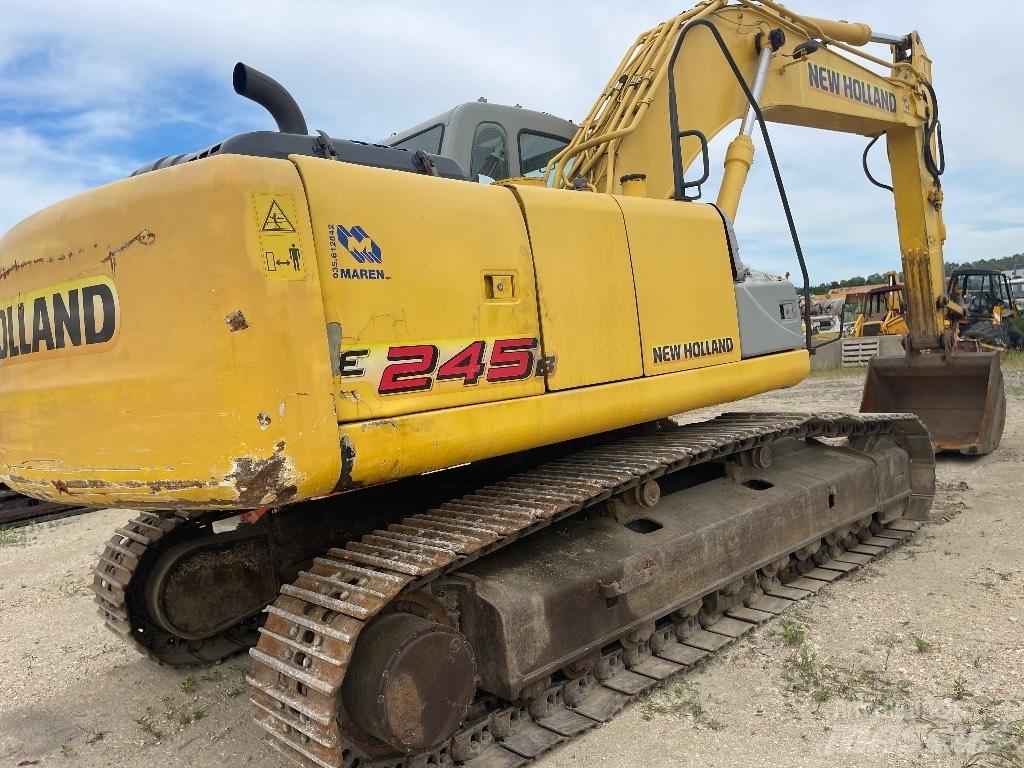 New Holland 245B Rupsgraafmachines