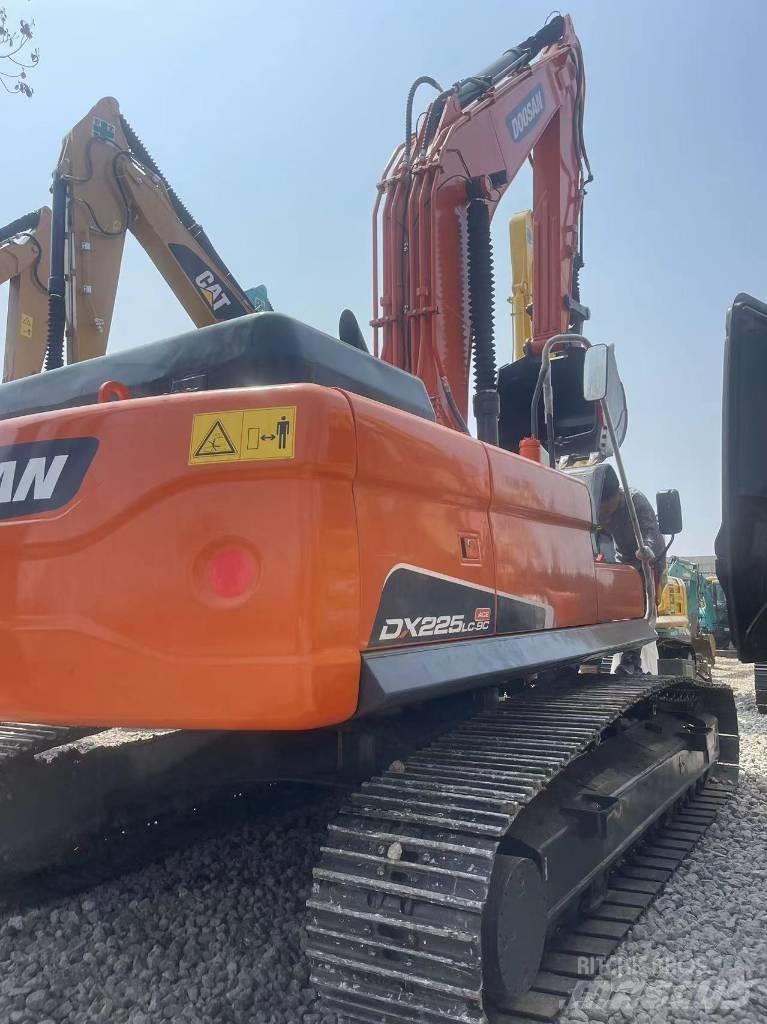 Doosan DX 225LC-9C Rupsgraafmachines