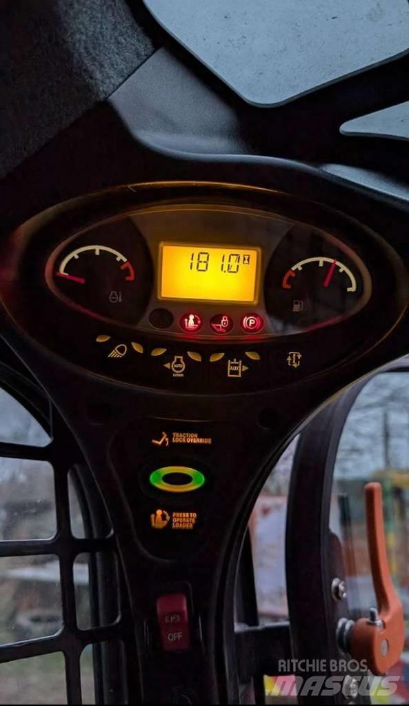 Bobcat T 450 Schrankladers