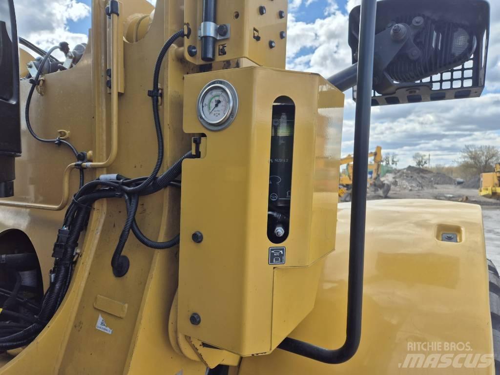 CAT 926M Wielladers