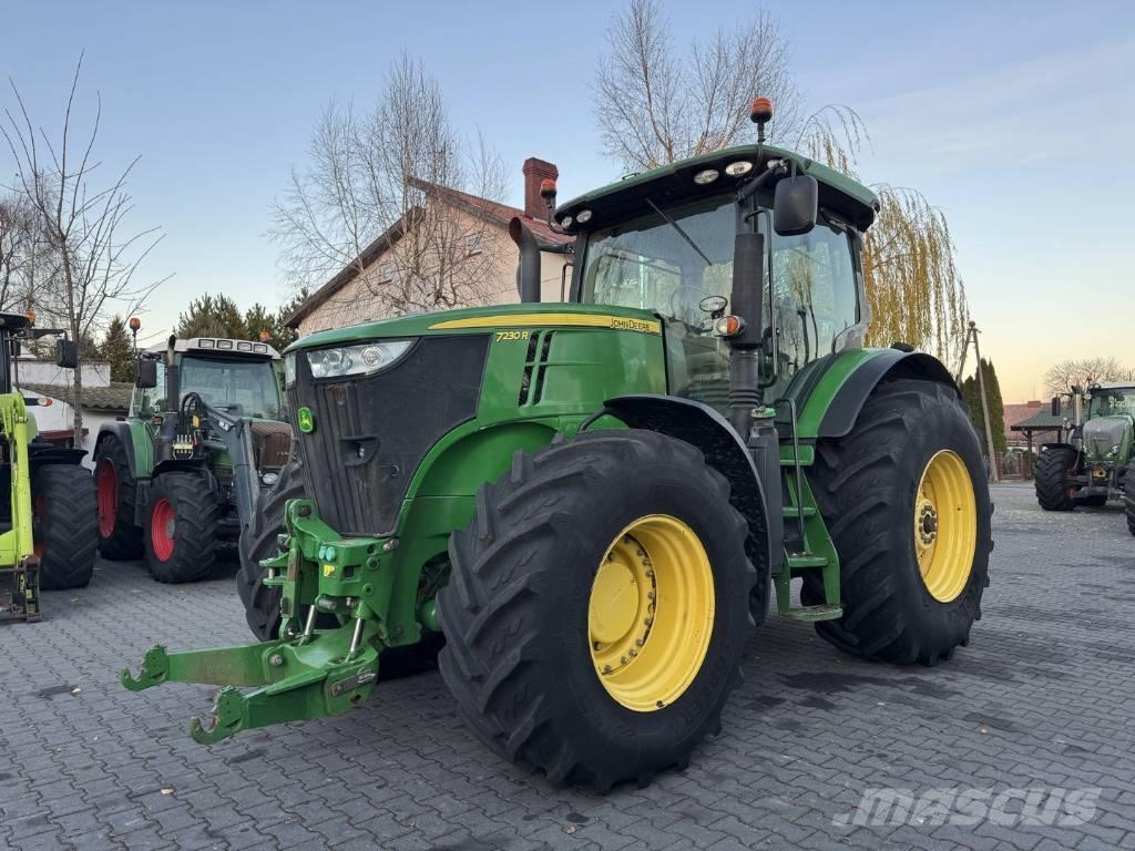 John Deere 7230R Tractoren