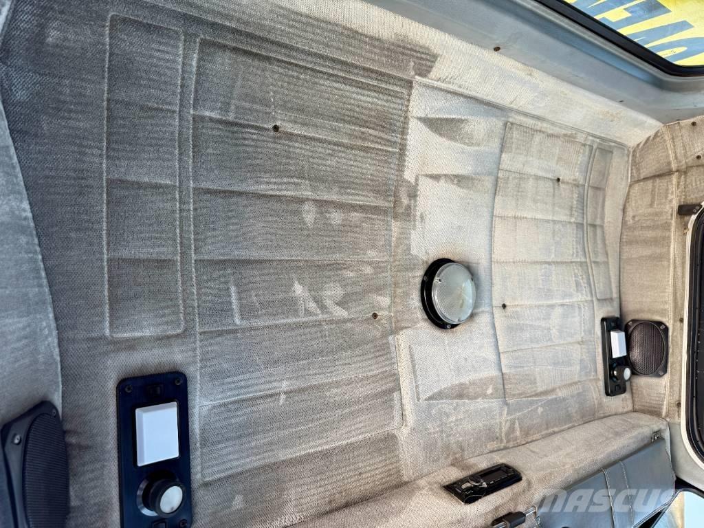 Peterbilt 378 Trekkers