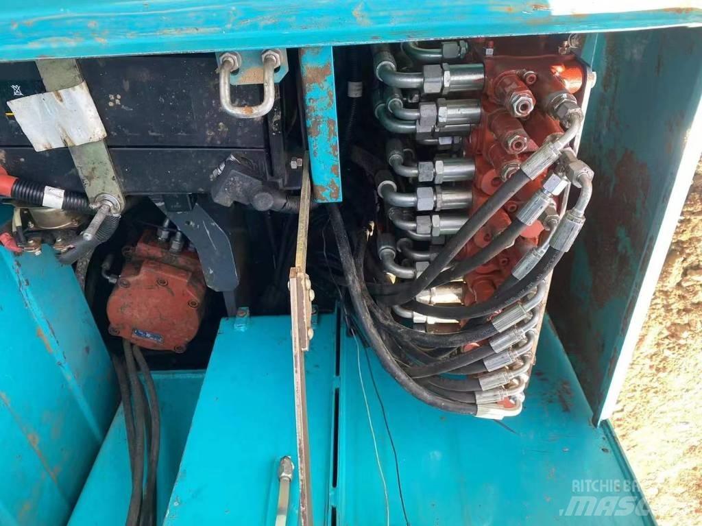 Sunward SWE 50 UF Rupsgraafmachines