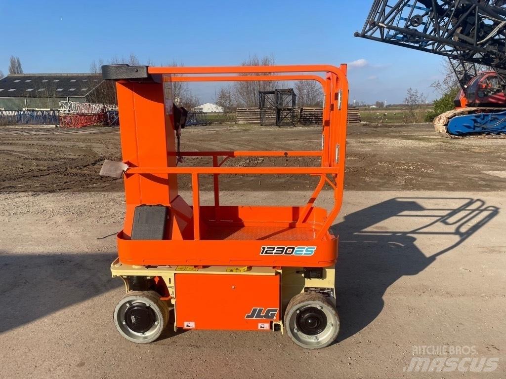 JLG 1230 ES Schaarhoogwerkers