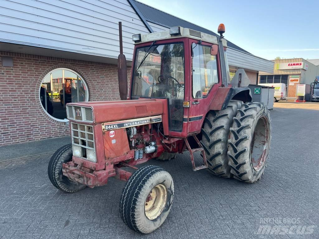 International 844xl Tractoren